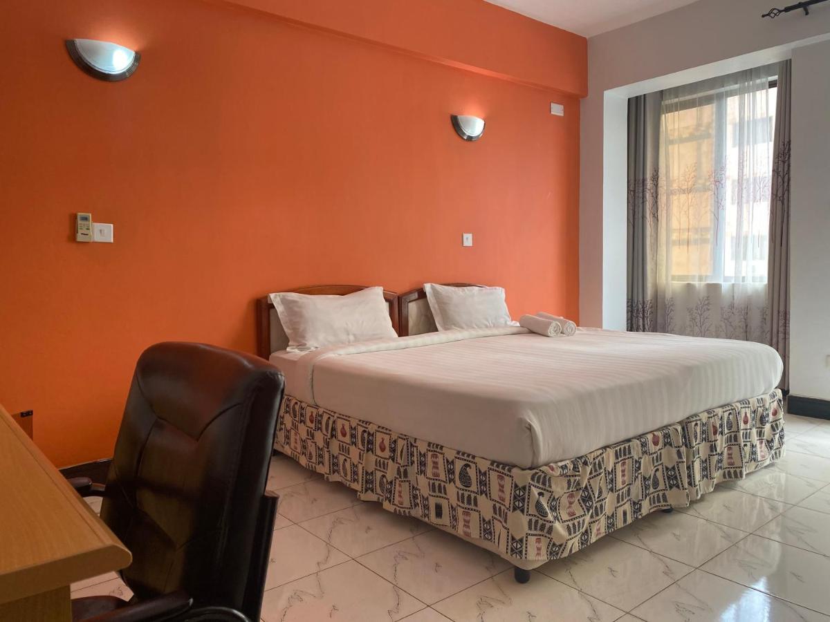 Panama Inn Moshi Esterno foto