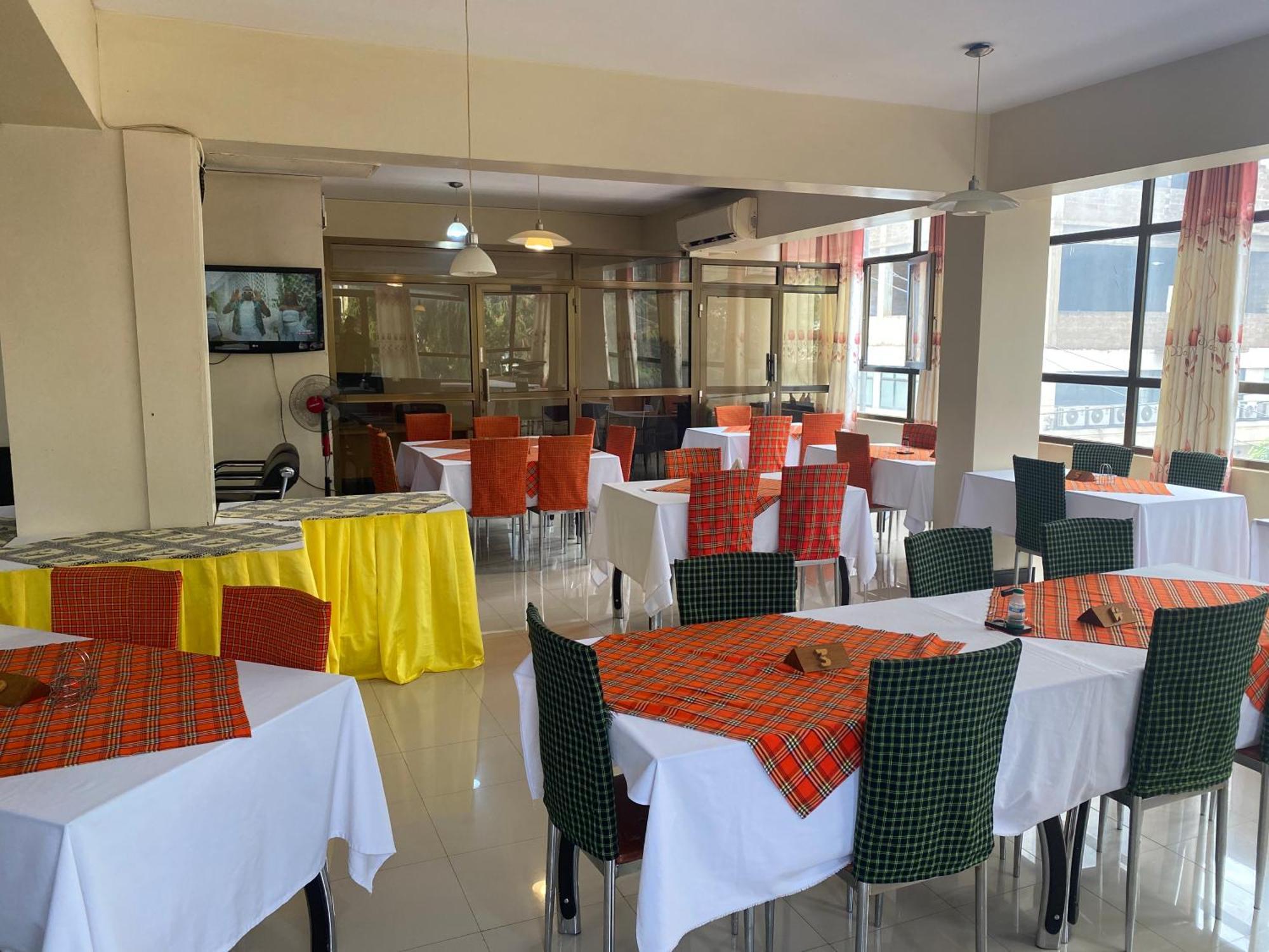 Panama Inn Moshi Esterno foto