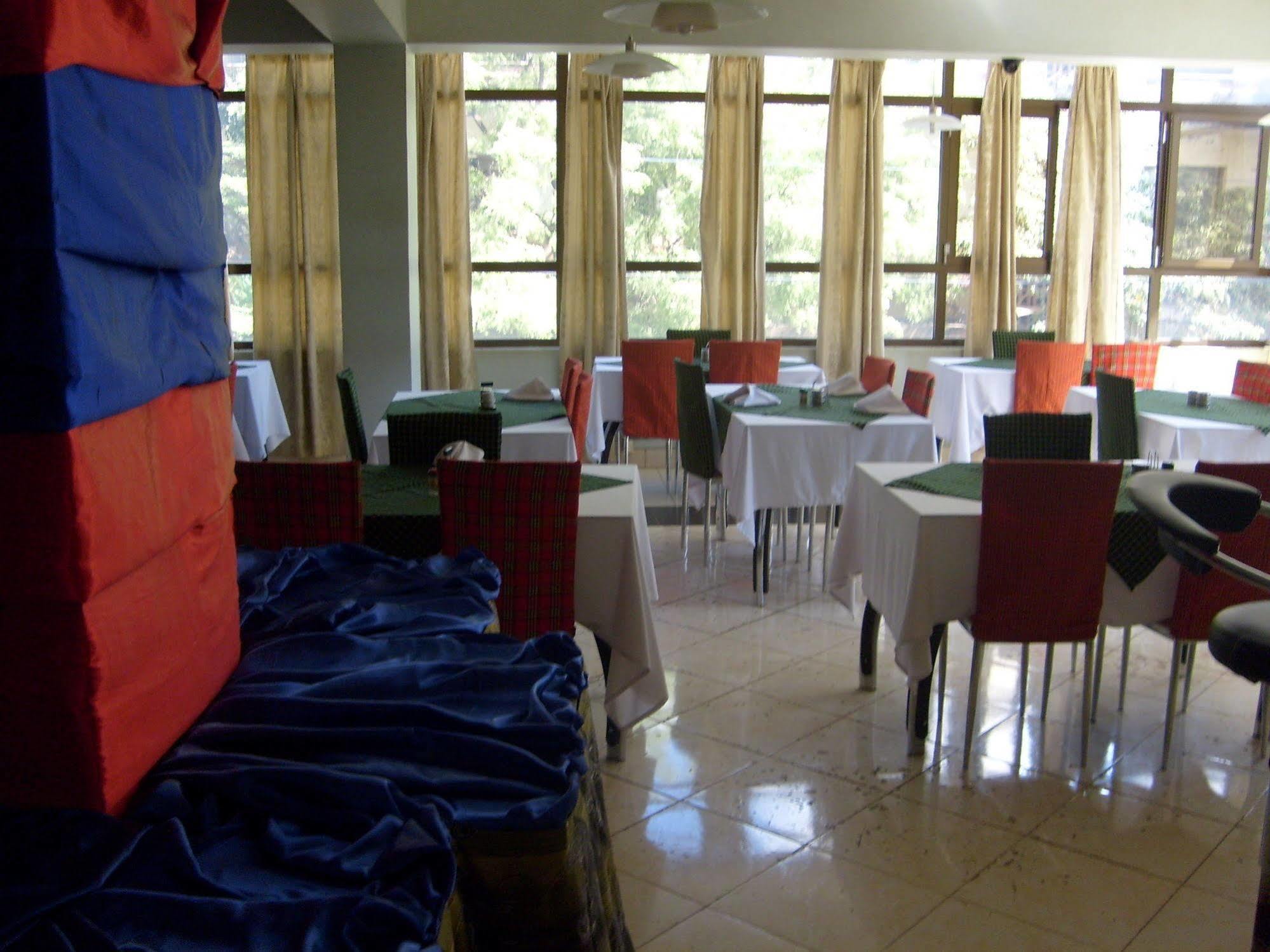 Panama Inn Moshi Esterno foto